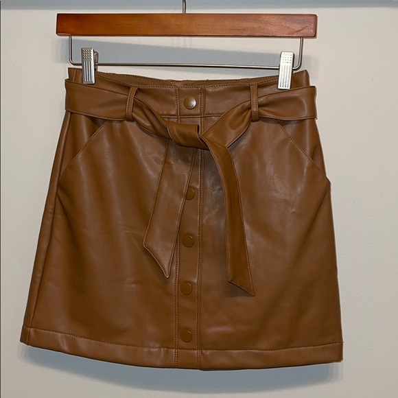 Abercrombie & Fitch Dresses & Skirts - NWT Abercrombie & Fitch Tan Faux Leather Mini XS